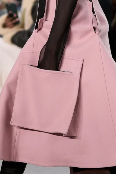 Look 32